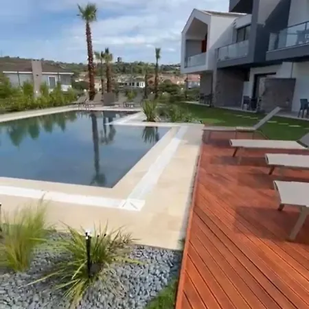 Διαμέρισμα Charming 2-br With Pool And Sea Access F-3 55 *